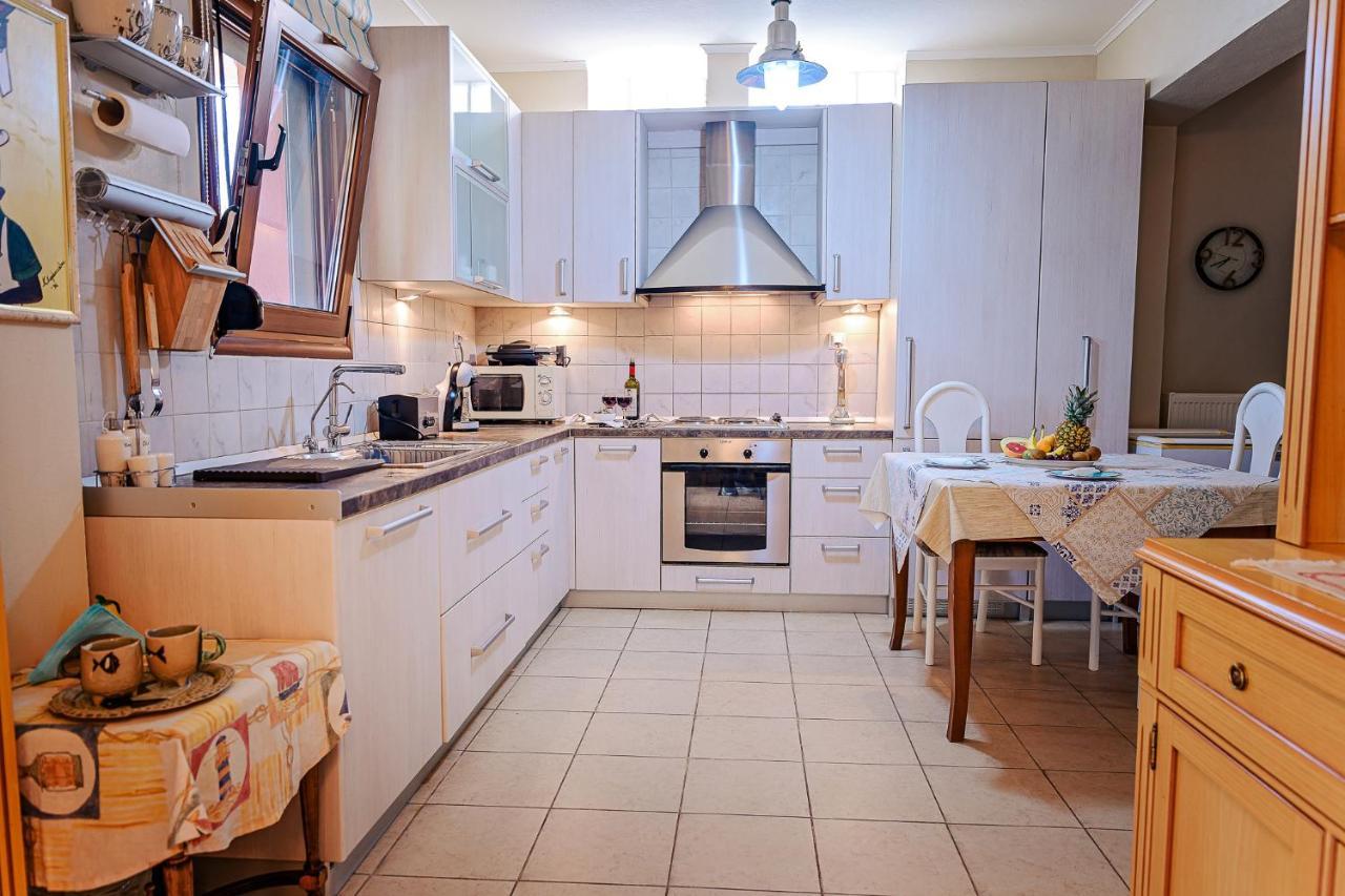 Villa Mariellie Nea Peramos  Ngoại thất bức ảnh