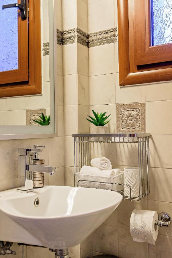 Villa Mariellie Nea Peramos  Ngoại thất bức ảnh